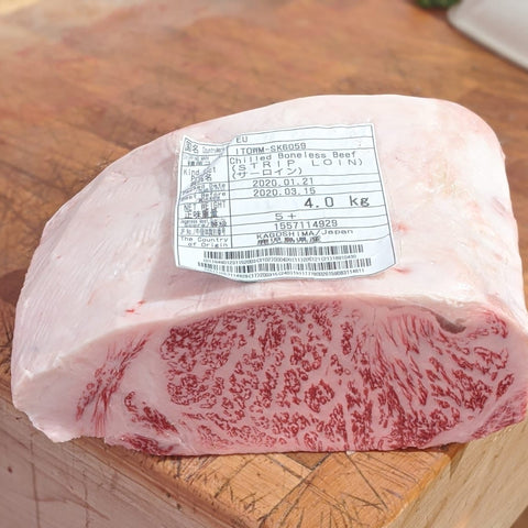 Striploin Wagyu Japanese Kagoshima BMS 10 A5 – premium ιαπωνικό Wagyu με μαρμάρωση επιπέδου A5, βουτυρένια υφή &amp; πλούσια umami γεύση, από το Siakos.gr