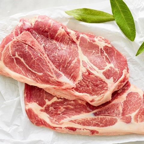 Boston Butt Steak από ελληνικό μαύρο χοίρο ελευθέρας βοσκής, ωμό φρέσκο premium κρέας με πλούσια μαρμάρωση και αυθεντική γεύση, ιδανικό για σχάρα ή φούρνο, από το Siakos.gr
